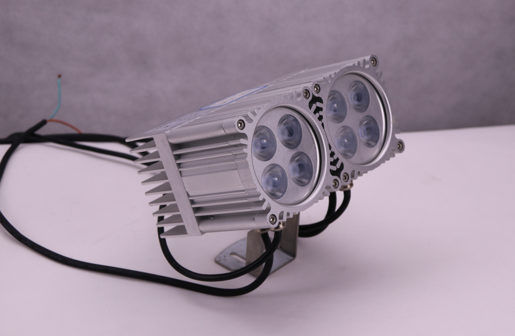 led投光燈具有哪些獨特優(yōu)勢呢？